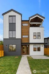 5921 32nd Avenue SW, Seattle, WA 98126