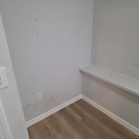 4 Michelangelo St 1, Boston, MA 02113