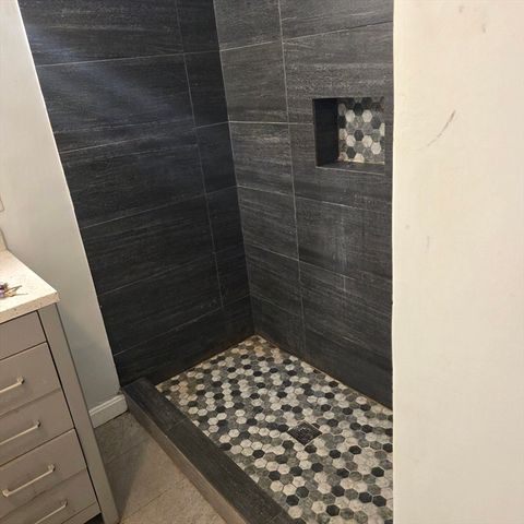 4 Michelangelo St 1, Boston, MA 02113