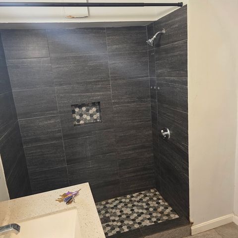 4 Michelangelo St 1, Boston, MA 02113