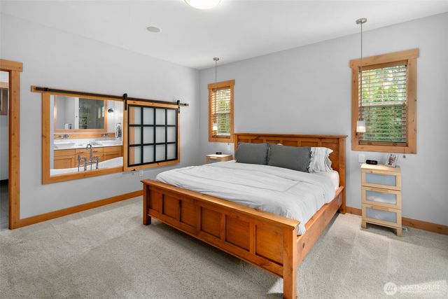 2535 Tuscany Lane, Malaga, WA 98828