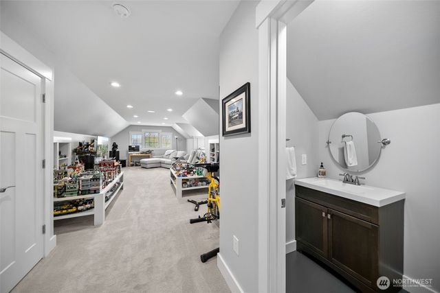 2535 Tuscany Lane, Malaga, WA 98828