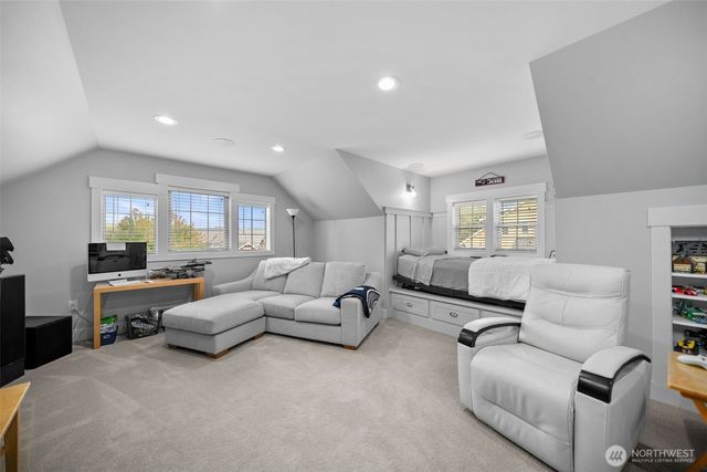 2535 Tuscany Lane, Malaga, WA 98828