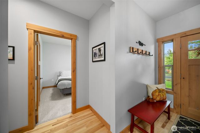 2535 Tuscany Lane, Malaga, WA 98828