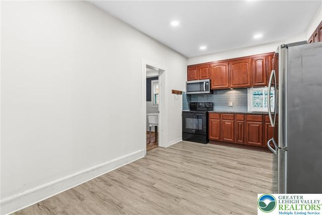 520 Scott, Stroudsburg, PA 18360