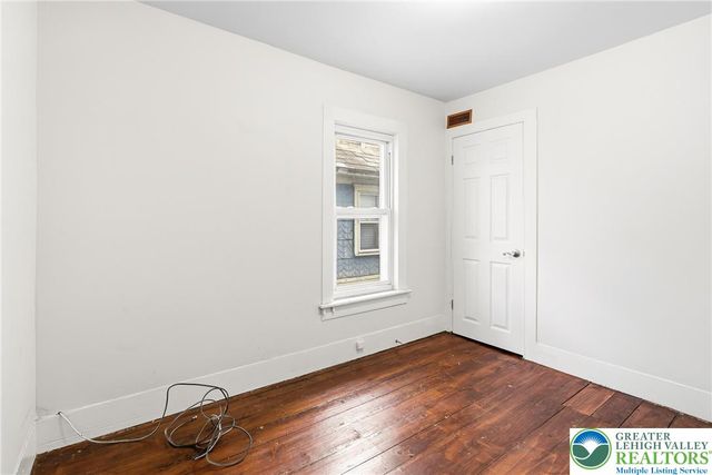 520 Scott, Stroudsburg, PA 18360