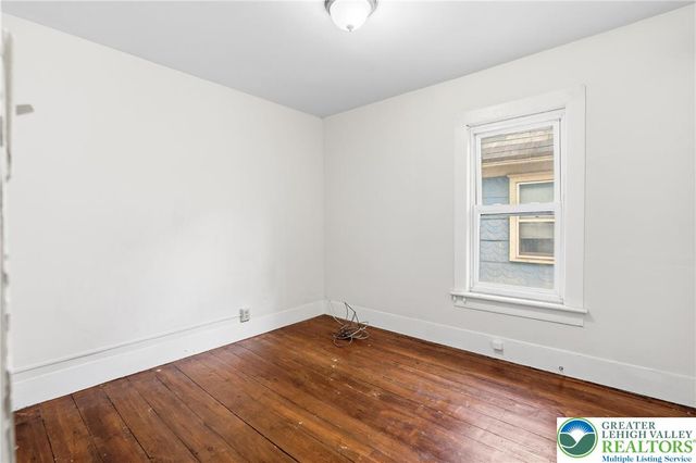 520 Scott, Stroudsburg, PA 18360