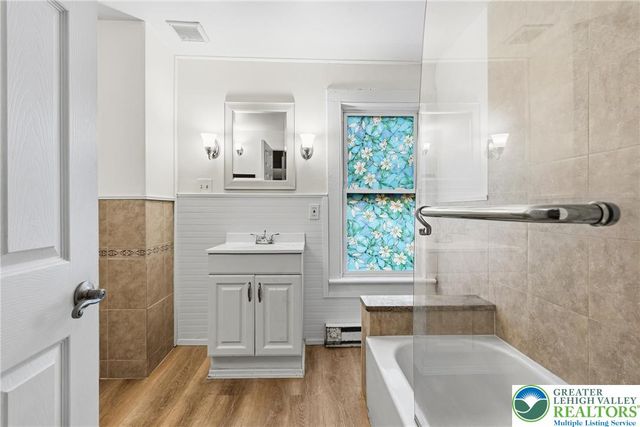 520 Scott, Stroudsburg, PA 18360