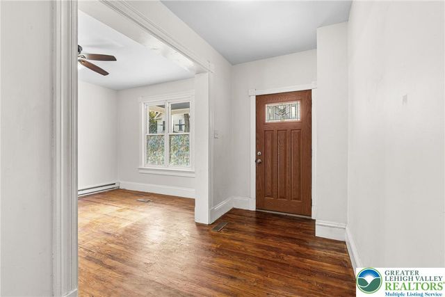 520 Scott, Stroudsburg, PA 18360