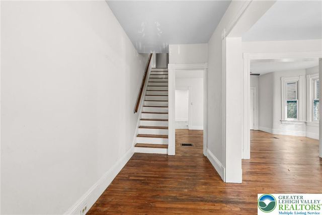 520 Scott, Stroudsburg, PA 18360