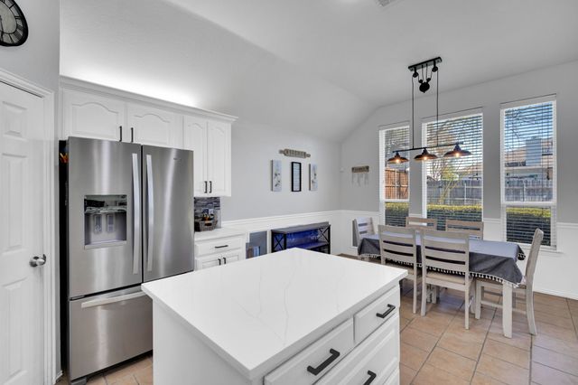 1612 Stratford Drive, Mansfield, TX 76063