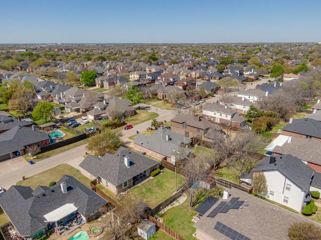 1612 Stratford Drive, Mansfield, TX 76063