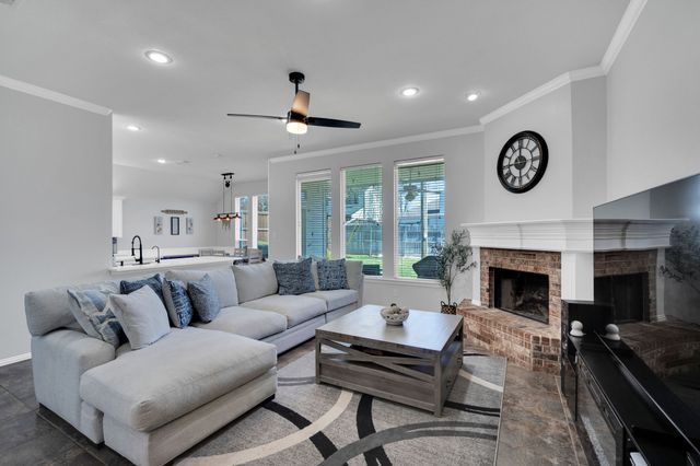 1612 Stratford Drive, Mansfield, TX 76063