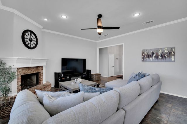 1612 Stratford Drive, Mansfield, TX 76063