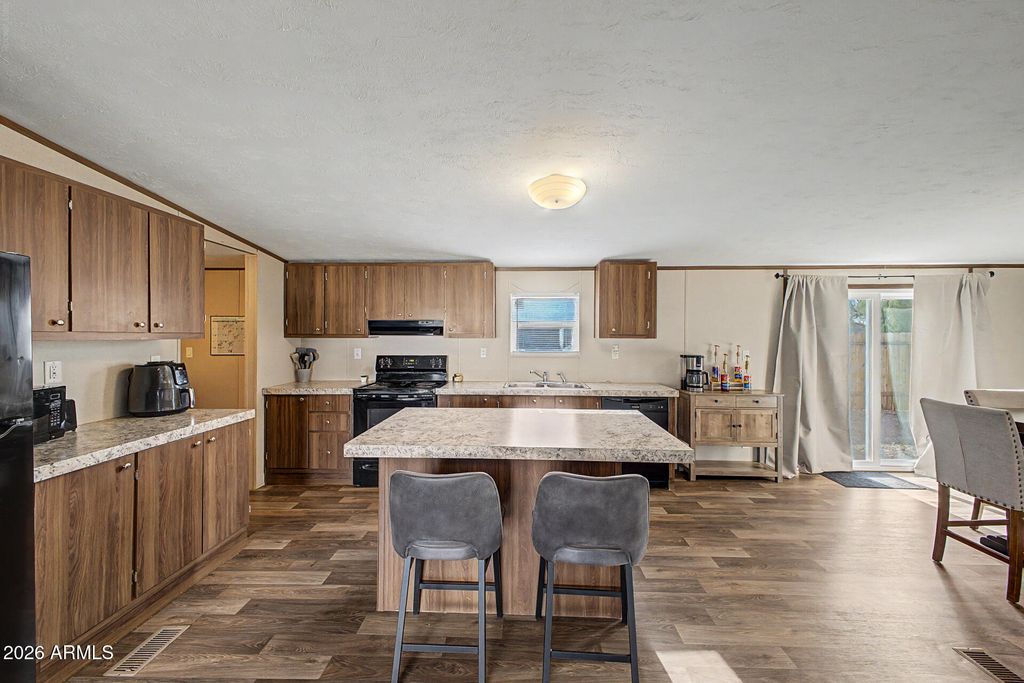 22425 W PLEASANT Lane, Wittmann, AZ 85361 — photo 3