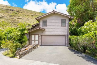 1593 Kalaniuka Circle 84, Honolulu, HI 96821