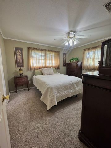 501 Rolling Hills Drive, Hewitt, TX 76643