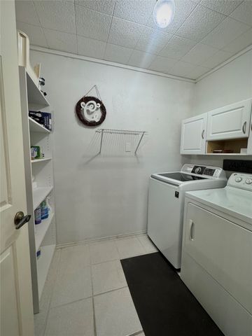 501 Rolling Hills Drive, Hewitt, TX 76643