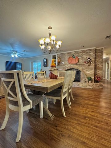 501 Rolling Hills Drive, Hewitt, TX 76643