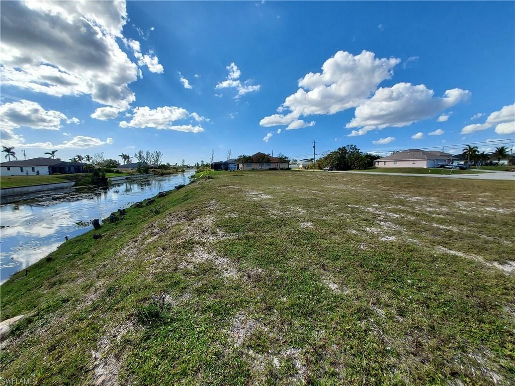 836 SW 28th ST, CAPE CORAL, FL 33914 — photo 3