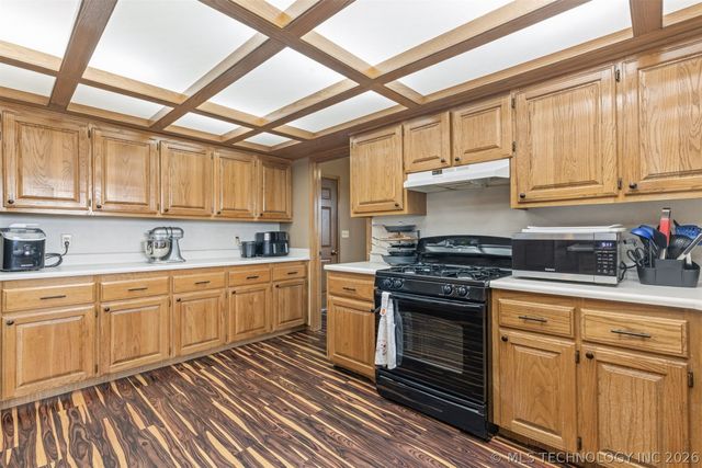 302 N Gas Street, Chouteau, OK 74337