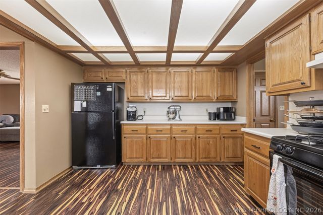 302 N Gas Street, Chouteau, OK 74337