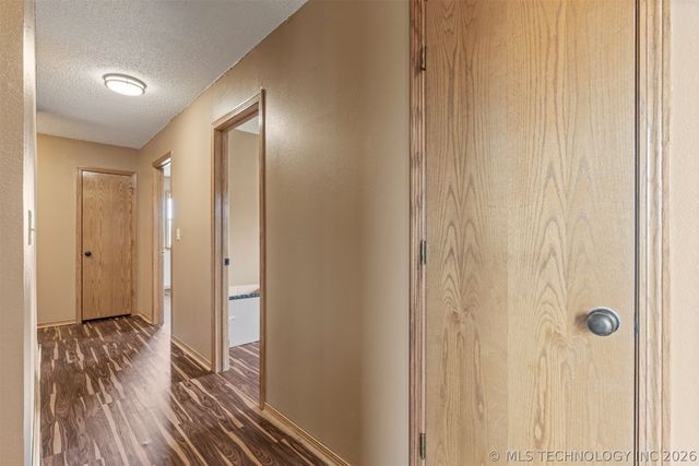 302 N Gas Street, Chouteau, OK 74337