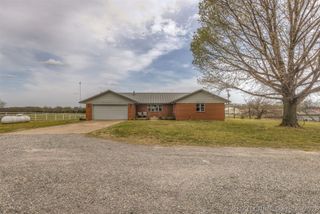 302 N Gas Street, Chouteau, OK 74337