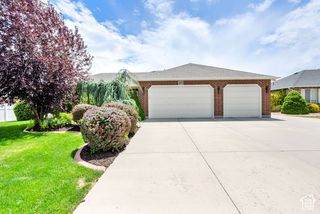 4371 W LENNOX DR, South Jordan, UT 84009