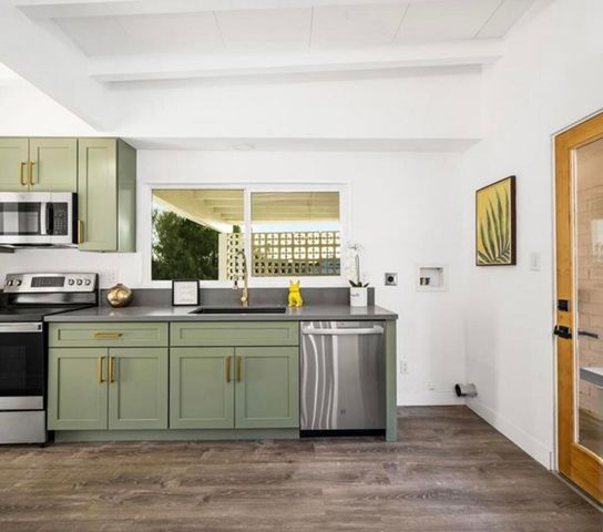 22495 Sierra Drive, Palm Springs, CA 92262