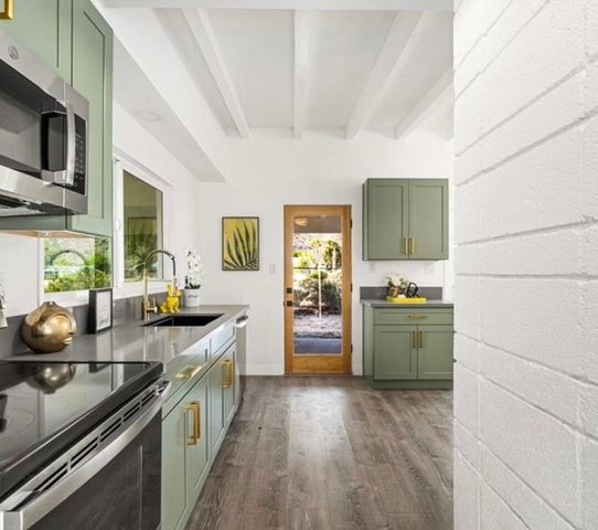 22495 Sierra Drive, Palm Springs, CA 92262