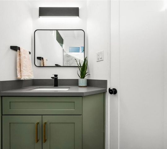 22495 Sierra Drive, Palm Springs, CA 92262