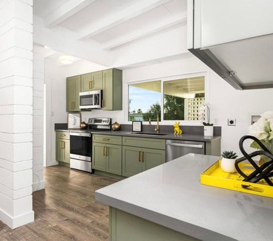 22495 Sierra Drive, Palm Springs, CA 92262