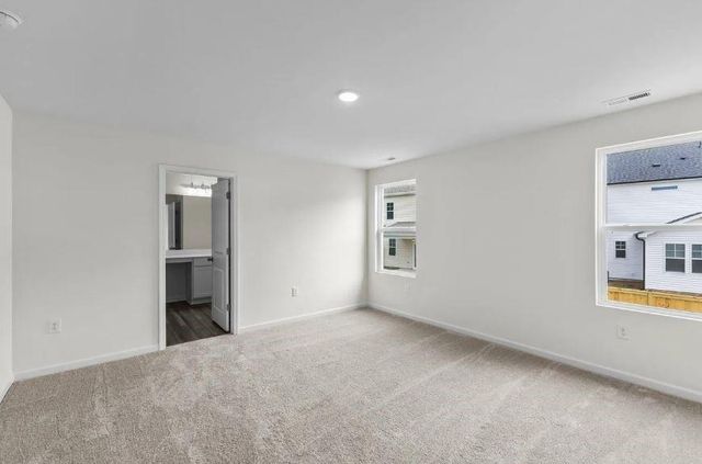 411 Stonebrook DR, Hutto, TX 78634