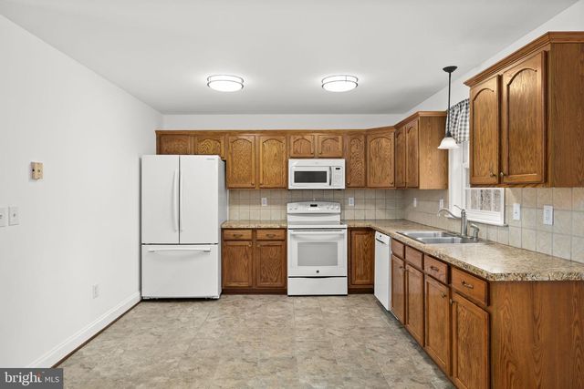 25281 BOLING LN, Rhoadesville, VA 22542