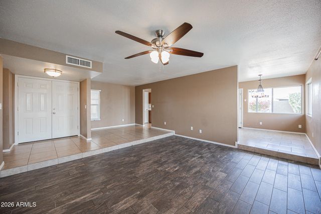 3434 W KINGS Avenue, Phoenix, AZ 85053