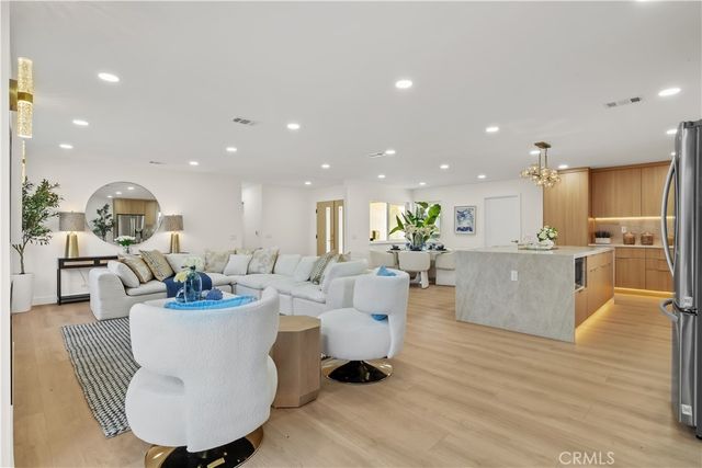 10276 Falcon, Fountain Valley, CA 92708
