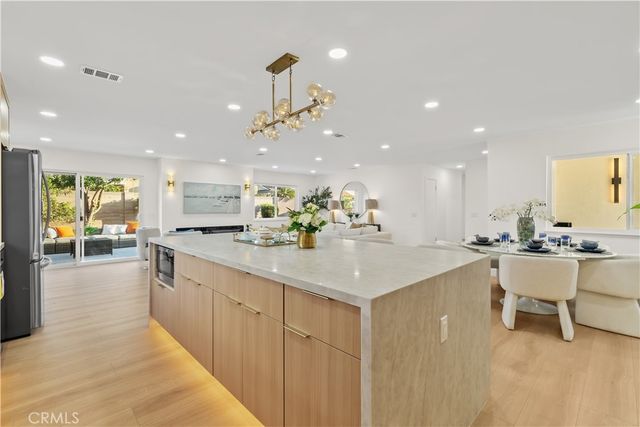 10276 Falcon, Fountain Valley, CA 92708