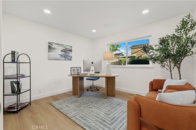 10276 Falcon, Fountain Valley, CA 92708
