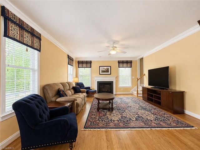 7 OWLS ROOST Court, Greensboro, NC 27410
