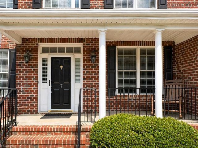 7 OWLS ROOST Court, Greensboro, NC 27410