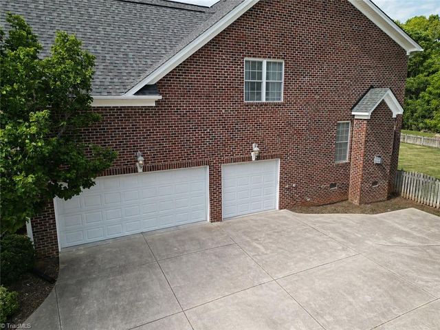 7 OWLS ROOST Court, Greensboro, NC 27410