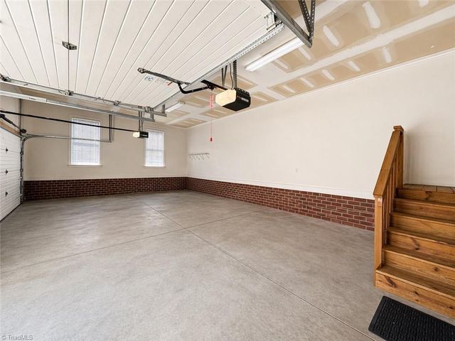 7 OWLS ROOST Court, Greensboro, NC 27410