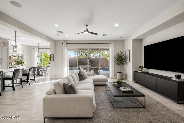 4330 S NEUTRON --, Mesa, AZ 85212