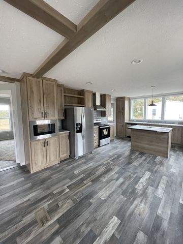 881 white springs road, Lafayette, TN 37083