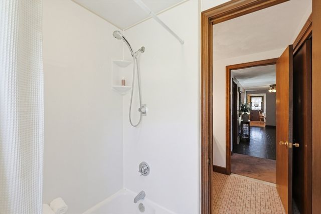 3 Sunnyside Ln, Milford, MA 01757