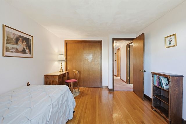 3 Sunnyside Ln, Milford, MA 01757