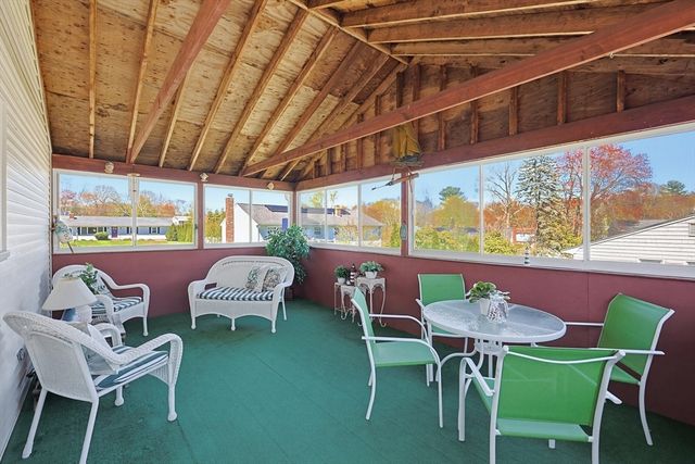 3 Sunnyside Ln, Milford, MA 01757