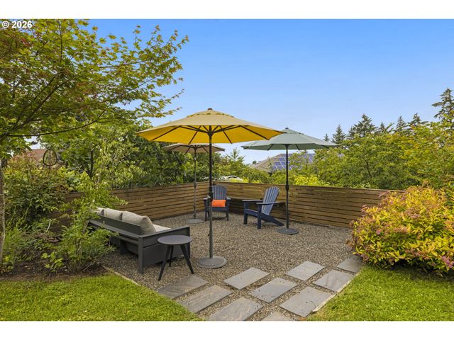 6809 Se ASH St, Portland, OR 97215