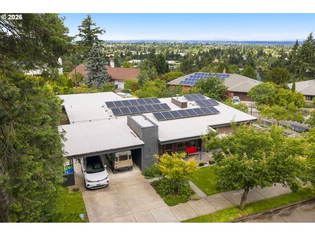 6809 Se ASH St, Portland, OR 97215
